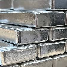 1 kg silver investor buybacks mixed makers